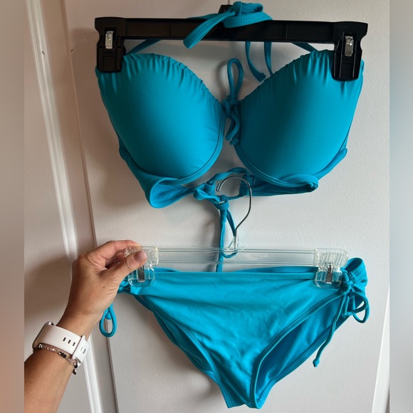 California Waves Other - California waves 2 piece bikini top D/DD underwire/cups, XL bottom aqua blue